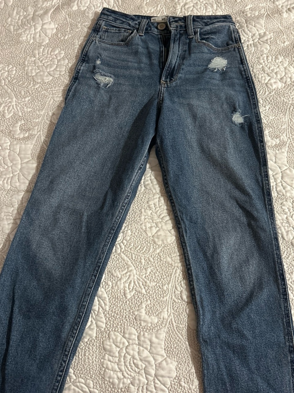 Hollister Straight-Leg Jeans in Dark Blue Wash